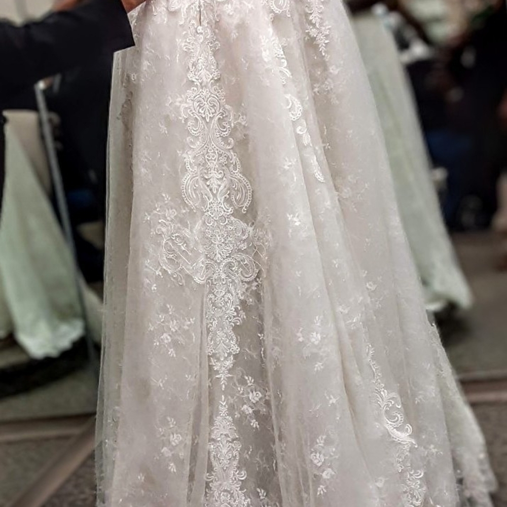 Oleg Cassini White Lace Wedding Dress